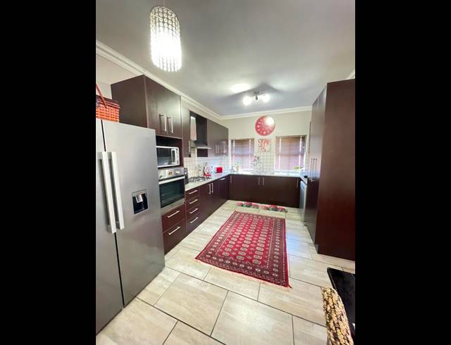 3 BEDROOM HOUSE FOR SALE IN GLEN LILLY